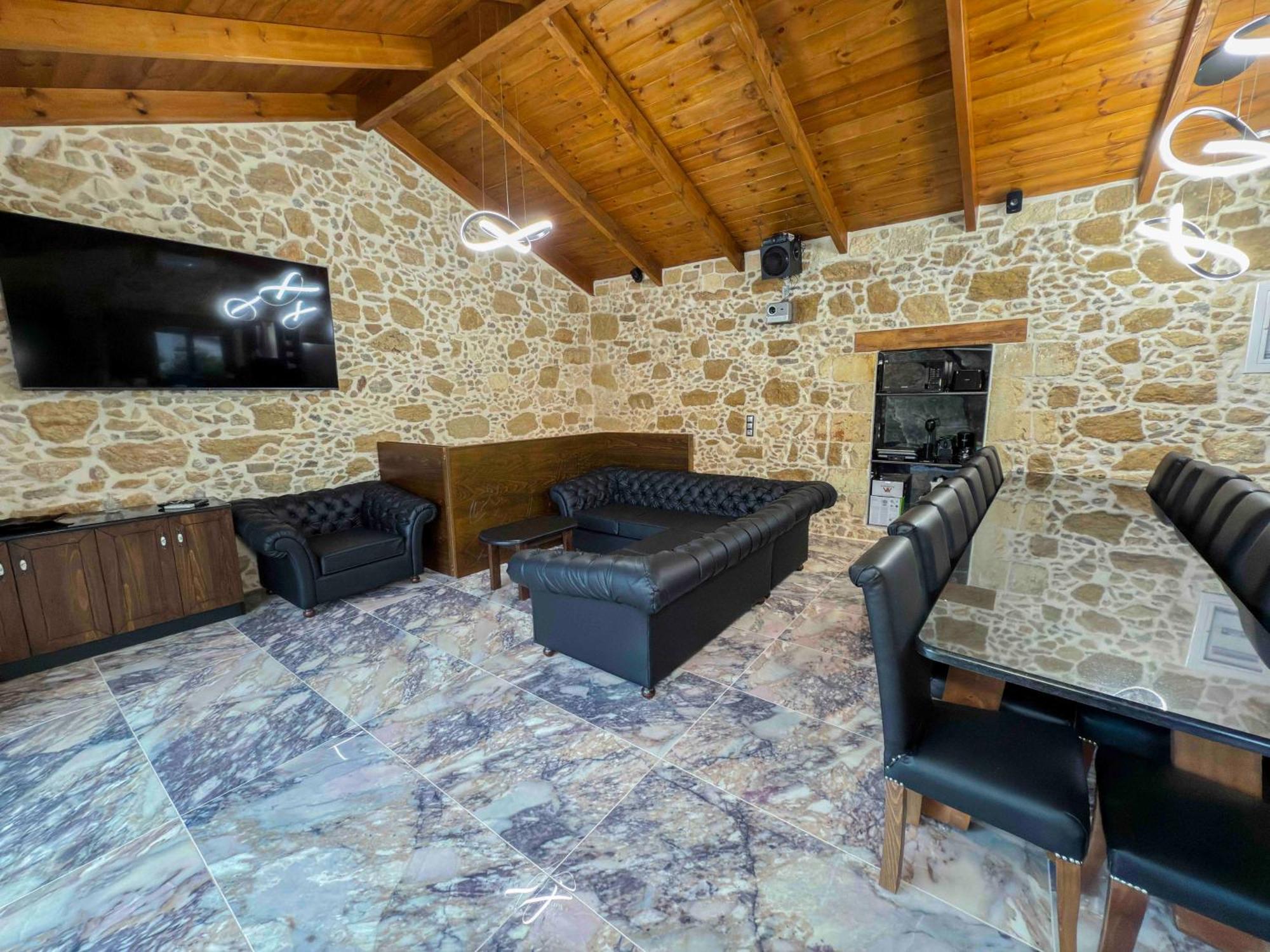 Heated Private Ozone Salt Pool, Jacuzzi, Cinema Inside & Outside, Ping Pong, Billiard, Ps5, Playground, Giant Chess, Giant Monopoly, Table Football, 3X Surround Sound - Villa Rokka Luxe Kíssamos Exterior foto